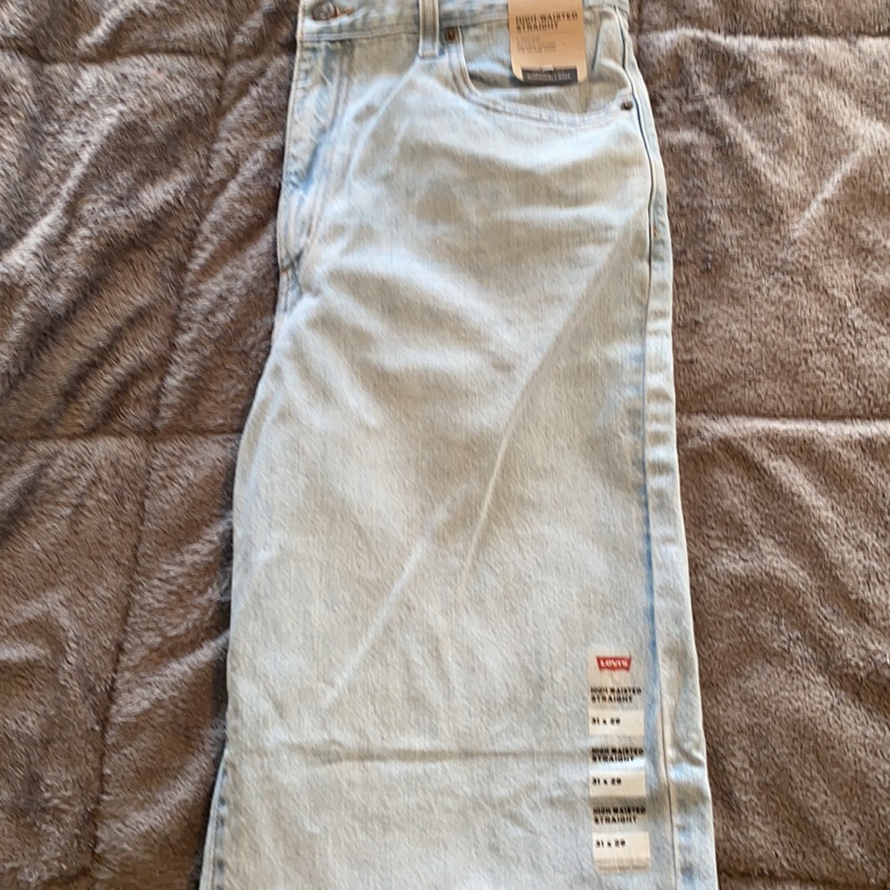 Brand New women’s Levi’s Jeans. - Picture 3 of 6